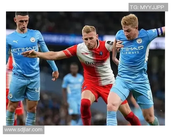 福登的足球生涯：从青训小将到世界舞台的璀璨明星