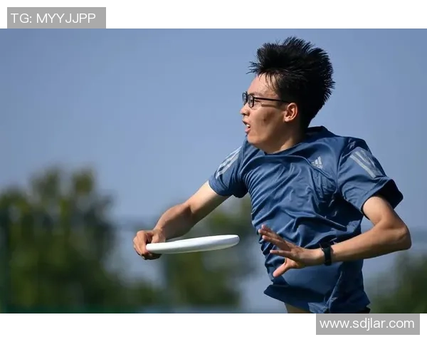 成都飞盘队与西安飞盘队对决后的深度分析与经验总结 成都飞盘队与西安飞盘队对决后的深度分析与经验总结